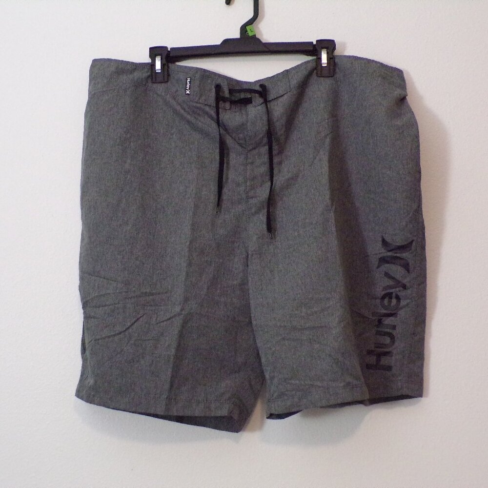 Hurley Men's surf shorts